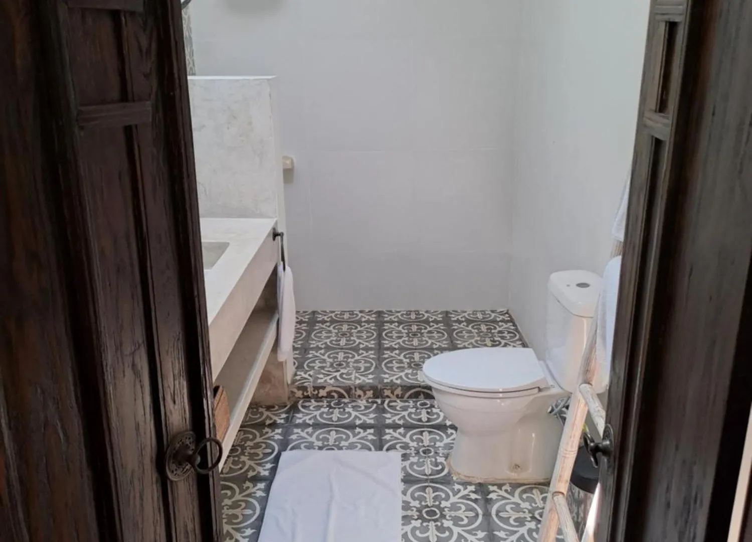 Bear Cottage 4 Bedroom Luxury Villa - Petitenget, Seminyak