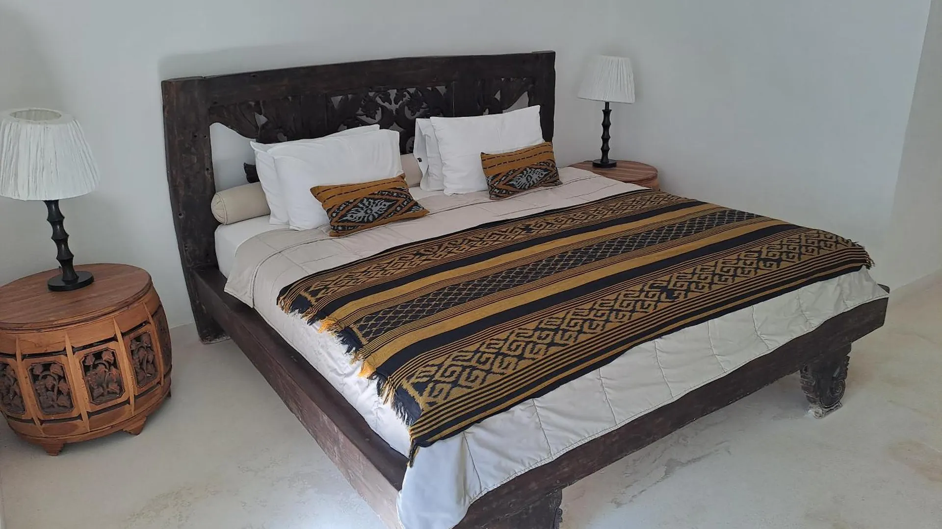 Bear Cottage 4 Bedroom Luxury Villa - Petitenget, Seminyak